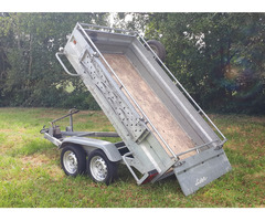 Location remorque benne grillagée à double essieux freinés surbaissés