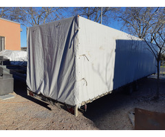 porte 2 voitures bâchée