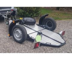 Remorque porte moto abaissante