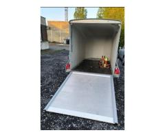 Debon trailer
