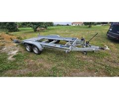 Plateau basculant double essieux avec treuil 2 tonnes