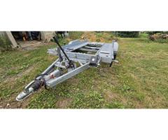 Plateau basculant double essieux avec treuil 2 tonnes